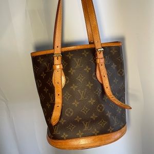 Louis Vuitton Vintage Petit Buckle Bag